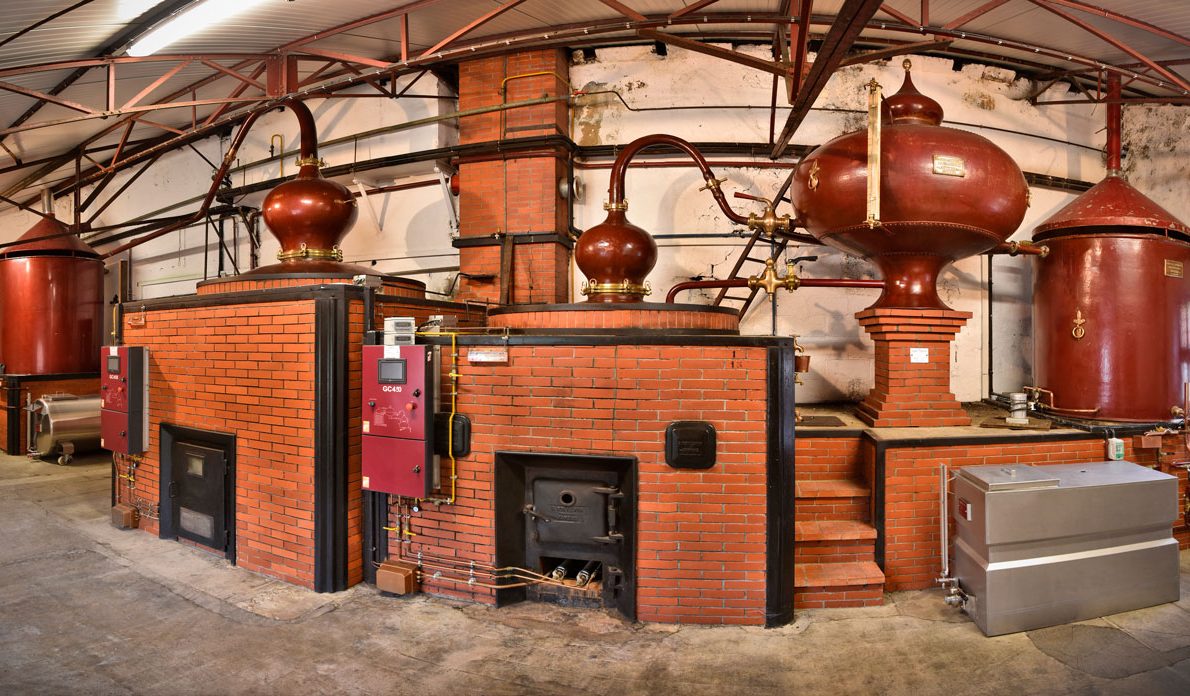 Les alambics de la distillerie