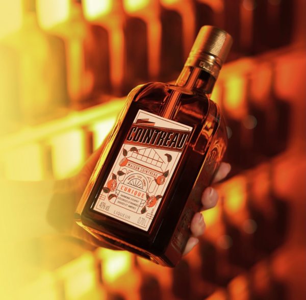 Cointreau-bottle